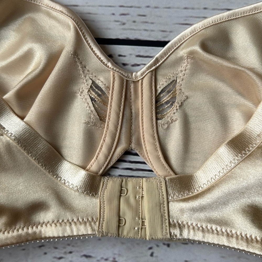 RARE Wonderbra Minimizer 3364 Butterfly Detail Bra Light Beige 34C NWT- Lot of 3 - Picture 9 of 13